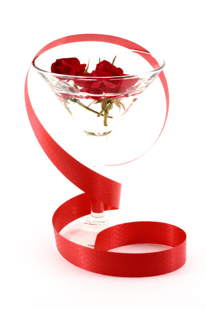 马提尼杯里的玫瑰图片下载