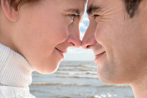 快乐的人图片下载