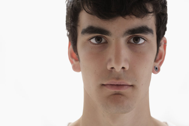 年轻英俊的脸图片下载