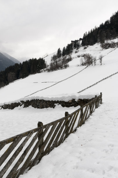 南蒂罗尔的冬天图片下载