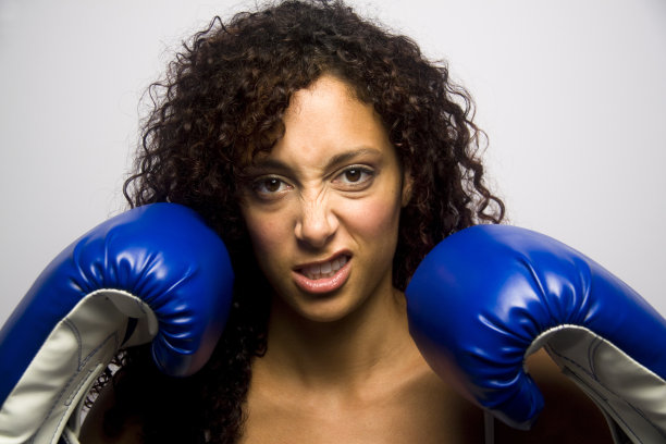 寻找打架的机会图片下载