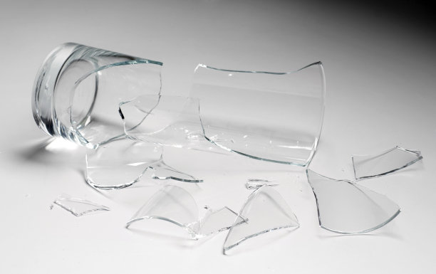 玻璃碎片的特写素材图片