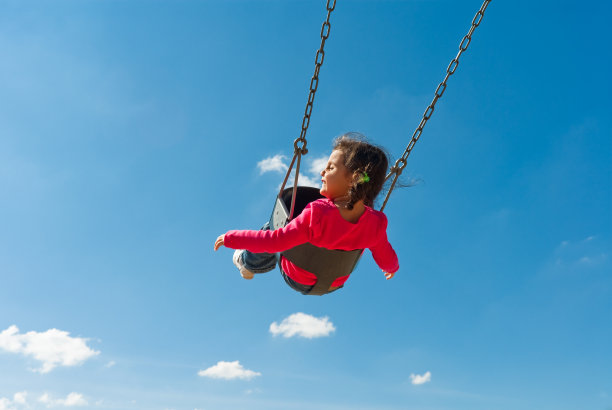 可爱的孩子摆动图片下载