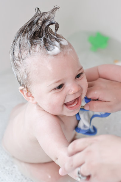 男婴洗澡时间图片下载