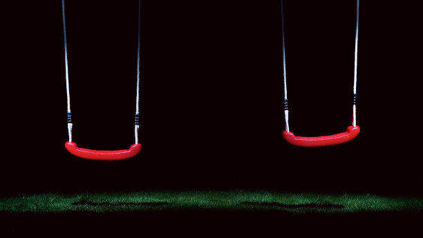 两个红色的波动图片下载