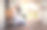 新娘和新郎坐在长凳上图片下载