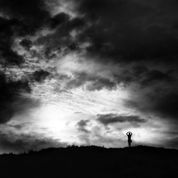 小人物在大世界里图片下载