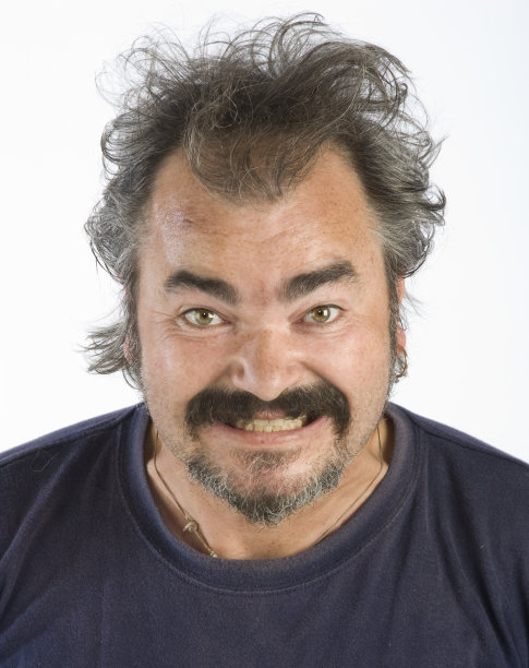 生气的人图片下载