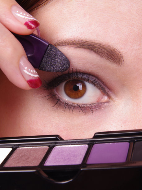 女性化妆图片下载