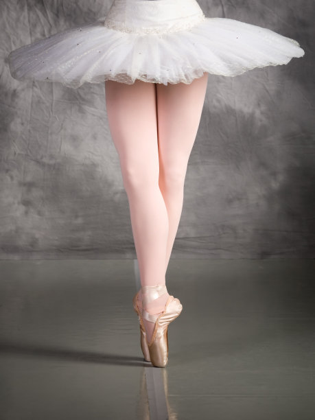 芭蕾舞演员的腿和脚图片下载