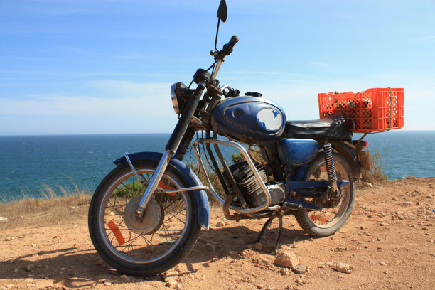 海岸上的摩托车图片下载