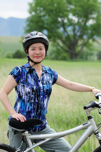 去骑自行车图片下载