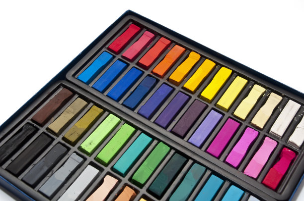 一盒用过的蜡笔图片下载