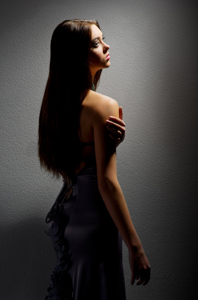 年轻女孩的肖像图片下载