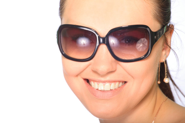 年轻的女孩被孤立在白色图片下载