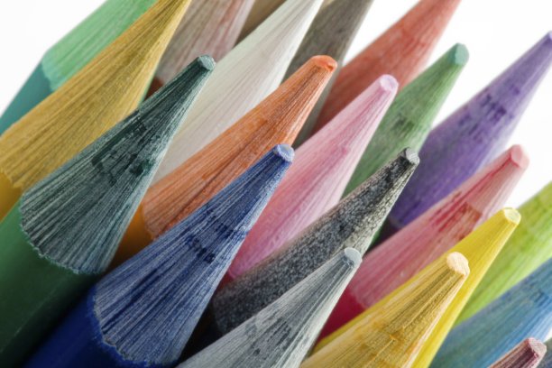 粉彩水彩铅笔提示图片下载