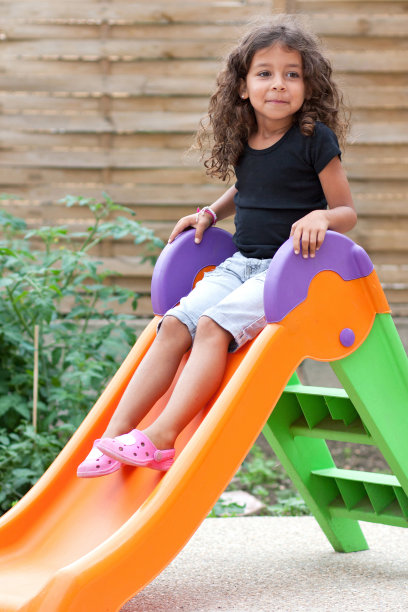 女孩和幻灯片图片下载