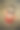 可爱的女孩站在沙滩上图片下载