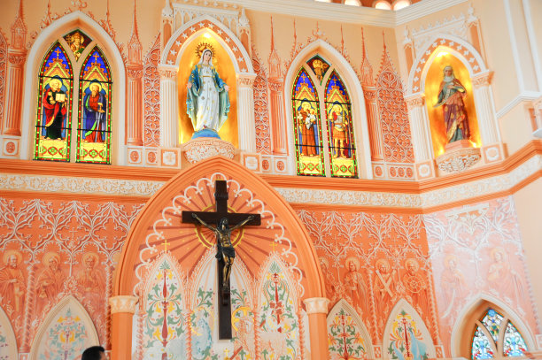 在教堂里图片下载