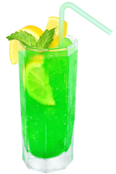 加碎冰的绿色鸡尾酒图片下载