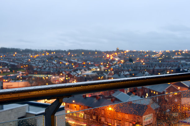 雨覆盖阳台图片下载