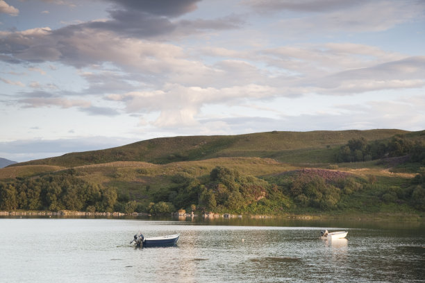 斯凯岛Eilean Larmain周围的乡村图片下载