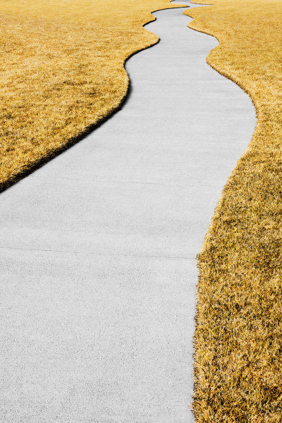 人行道上的曲线图片下载