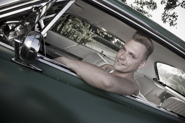 摇滚男孩图片下载