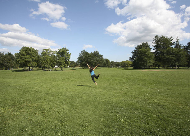 快乐的女孩图片下载