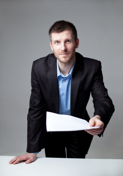 商人签订合同图片下载