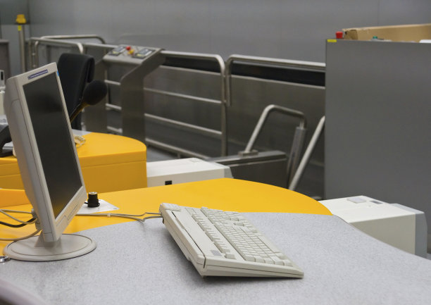 机场的值机柜台图片下载