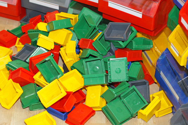 托盘和箱子图片下载