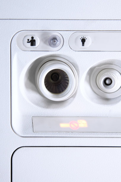 现代飞机内部的空气乐趣碎片。图片下载