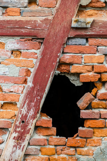 红砖墙上的洞图片下载