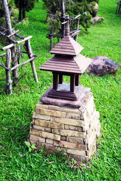 公园里的木灯图片下载