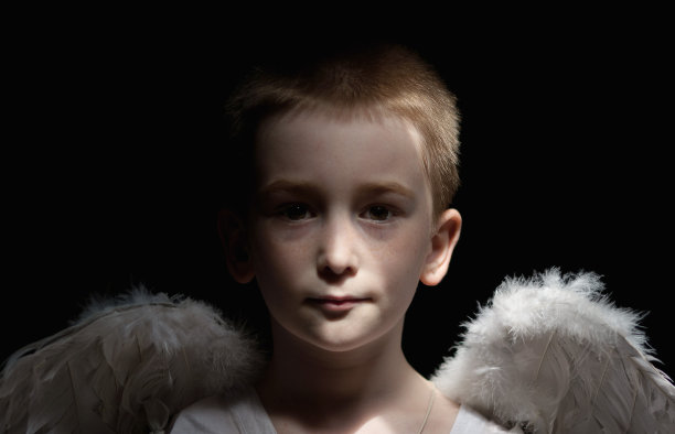 沉默的天使图片下载