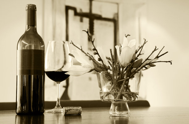 酒瓶静物图片下载