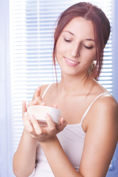 女人在浴室图片下载