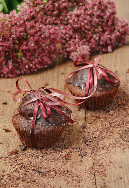 情人节巧克力纸杯蛋糕图片下载