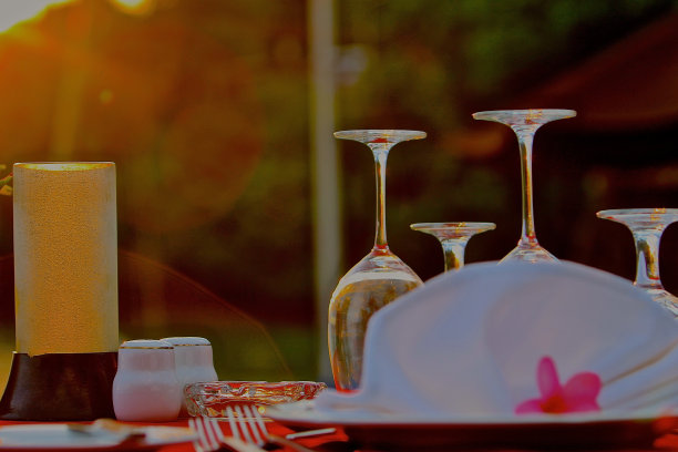 玻璃和阳光图片下载