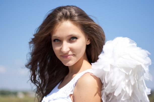 美丽的天使女孩图片下载