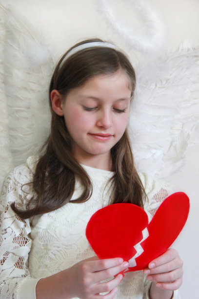 爱的天使修补一颗破碎的心!图片下载