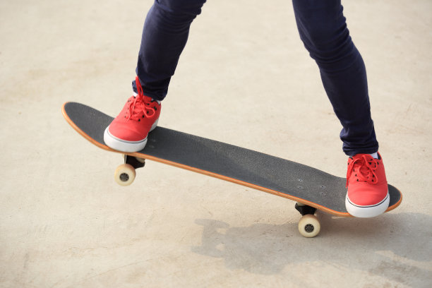 滑板的腿图片下载