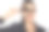 微笑的年轻女子透过放大镜看图片下载