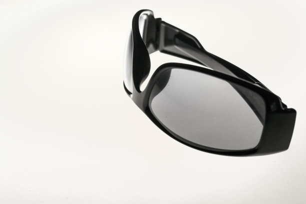 黑色时尚太阳镜图片下载