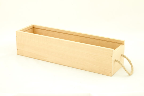 空木箱。图片下载