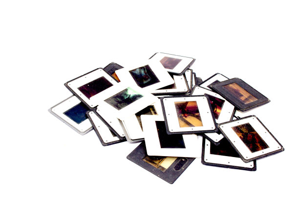 分散彩色摄影幻灯片与黑色和白色塑料图片下载