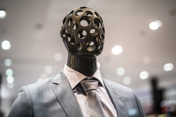 购物中心外时尚的人体模型图片下载