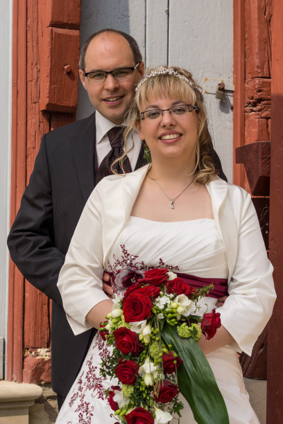 布劳特夫妇图片下载