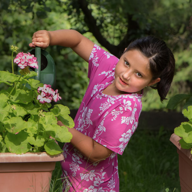 小女孩园艺图片下载